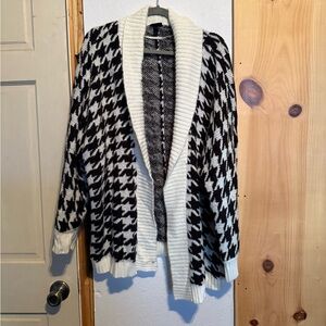 Torrid houndstooth Knit Sweater